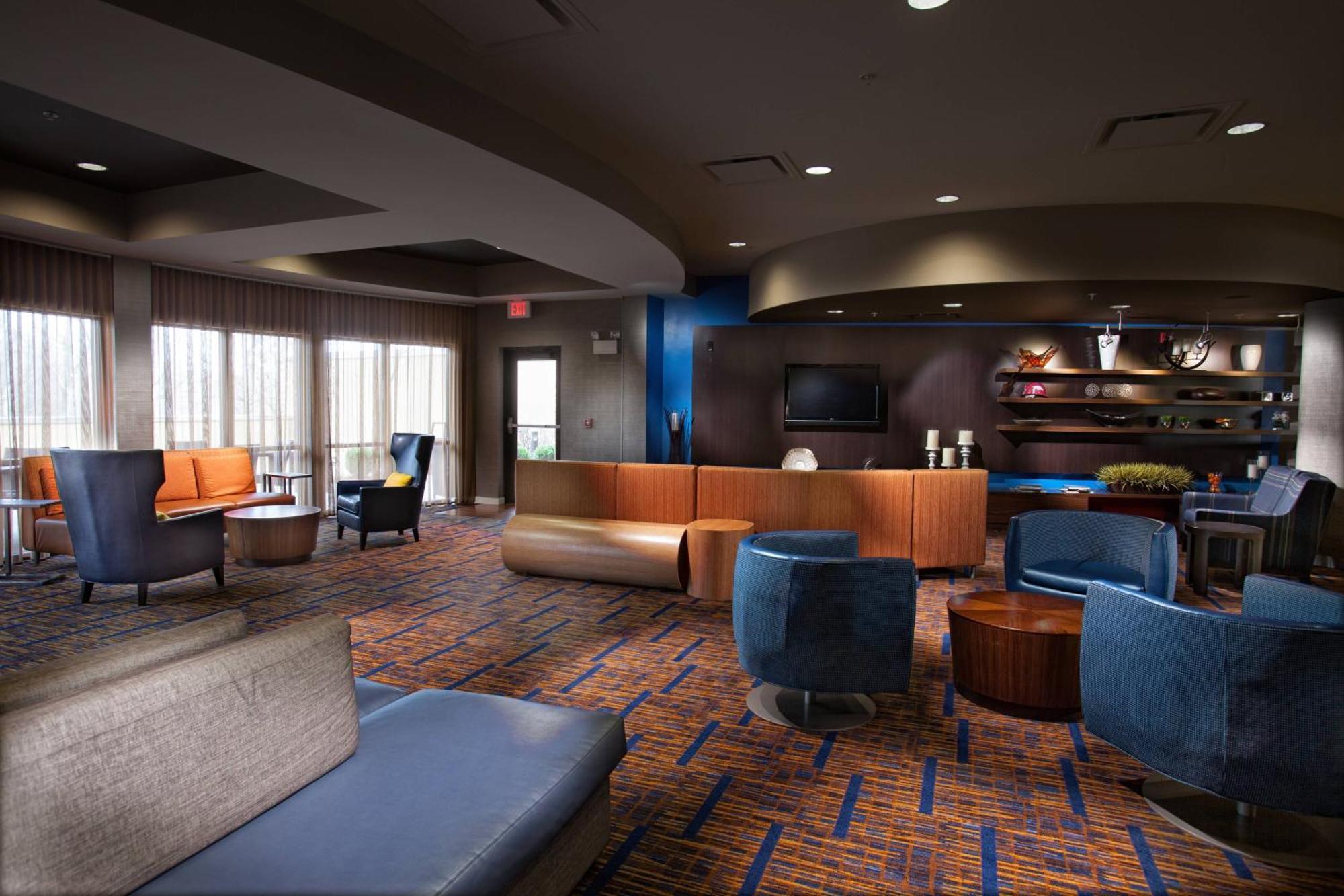 Courtyard By Marriott Fayetteville Exterior foto