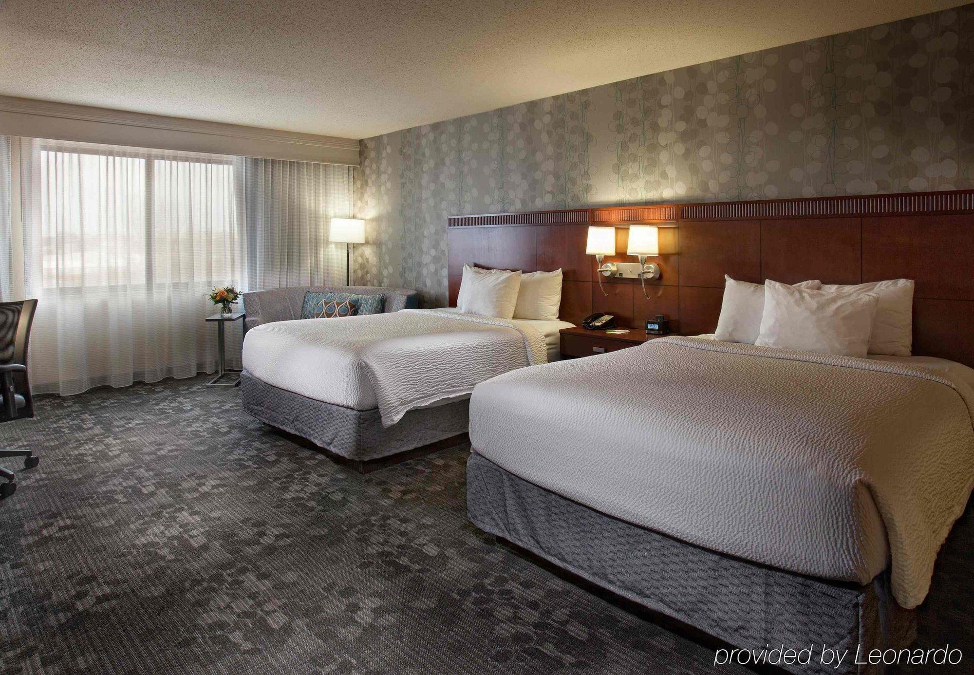 Courtyard By Marriott Fayetteville Exterior foto